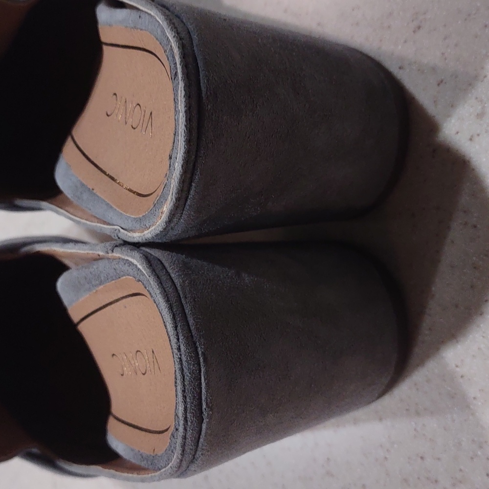 Vionic Grey Suede Presley Mules Size 10 Medium EUC - Picture 8 of 12